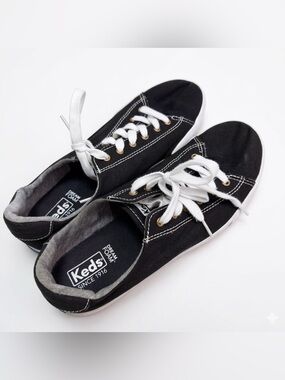 Keds black canvas lace-up sneakers size 8